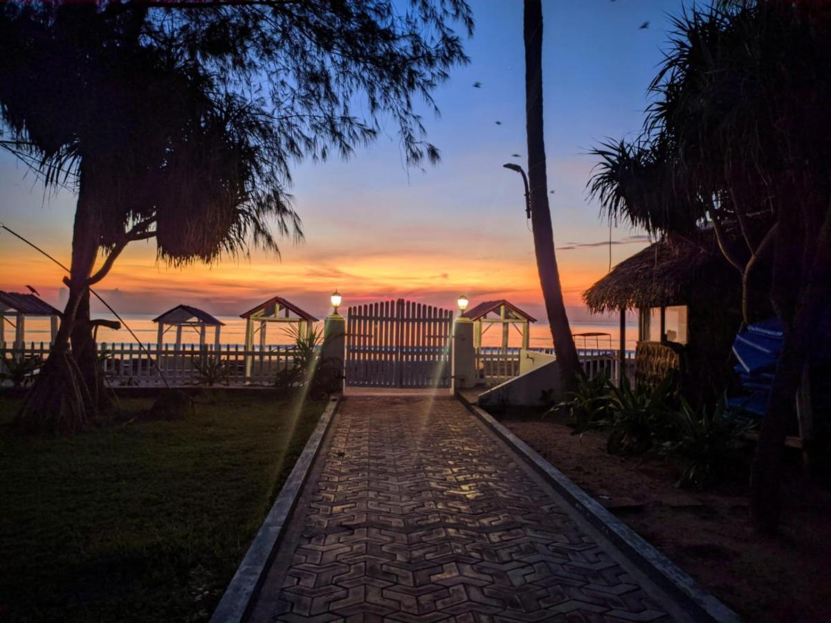 Blue Sand Beach Resort Trincomalee Ngoại thất bức ảnh